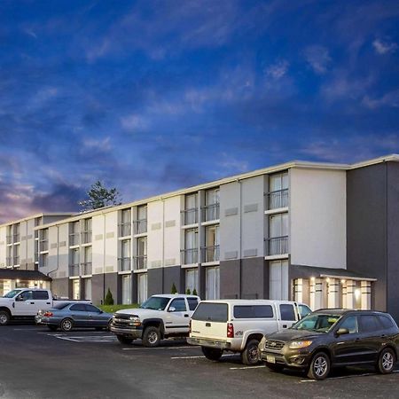 Wingate By Wyndham Bloomington Hotel Екстериор снимка