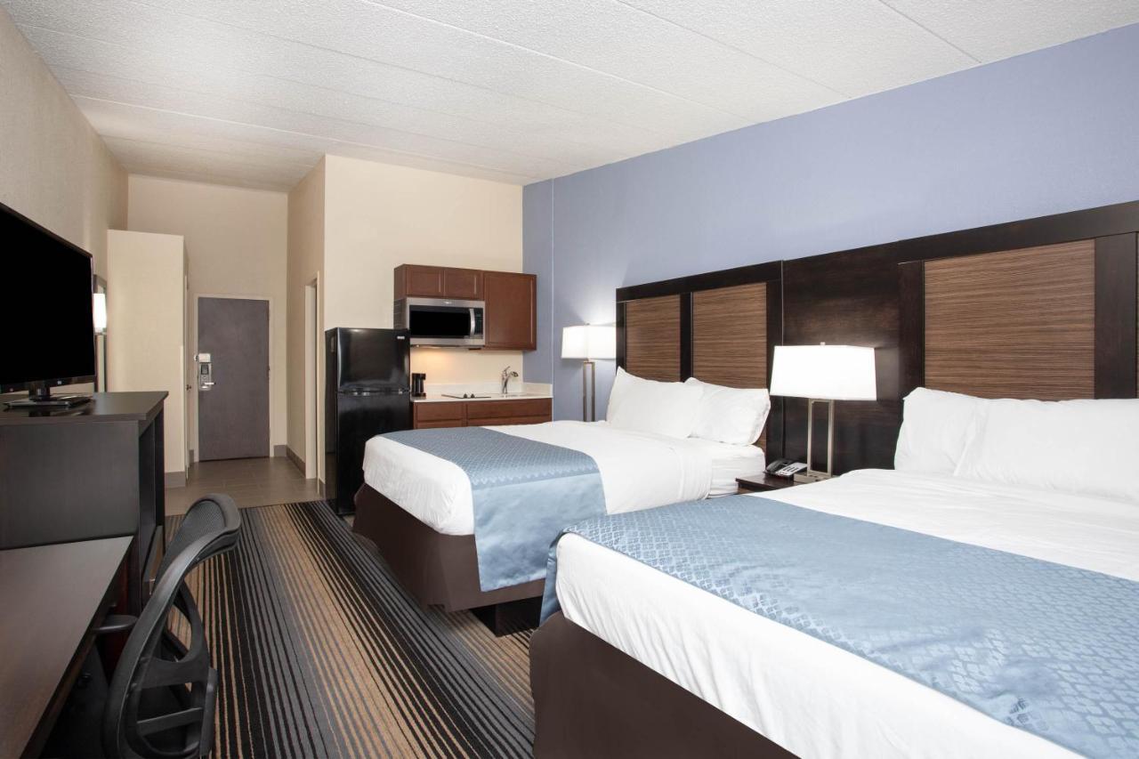 Wingate By Wyndham Bloomington Hotel Екстериор снимка