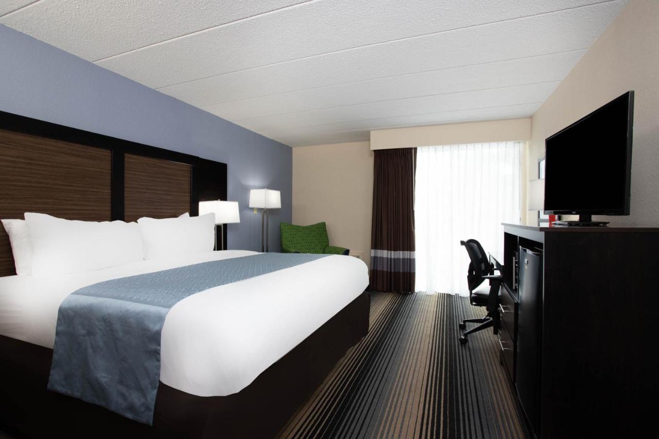 Wingate By Wyndham Bloomington Hotel Екстериор снимка