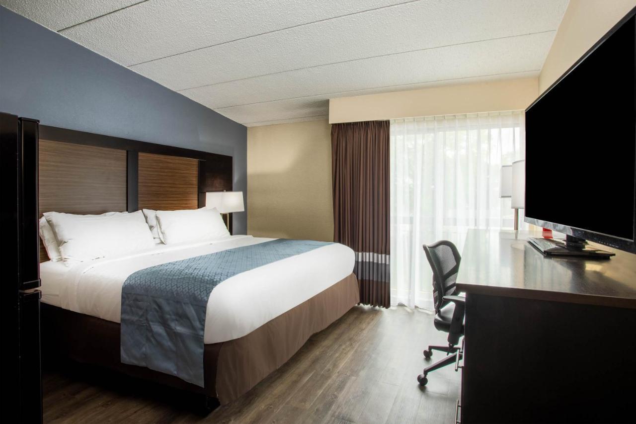 Wingate By Wyndham Bloomington Hotel Екстериор снимка