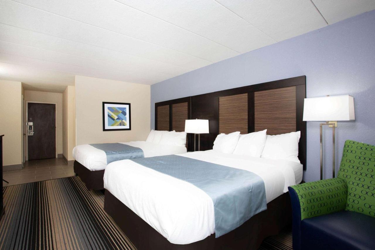 Wingate By Wyndham Bloomington Hotel Екстериор снимка