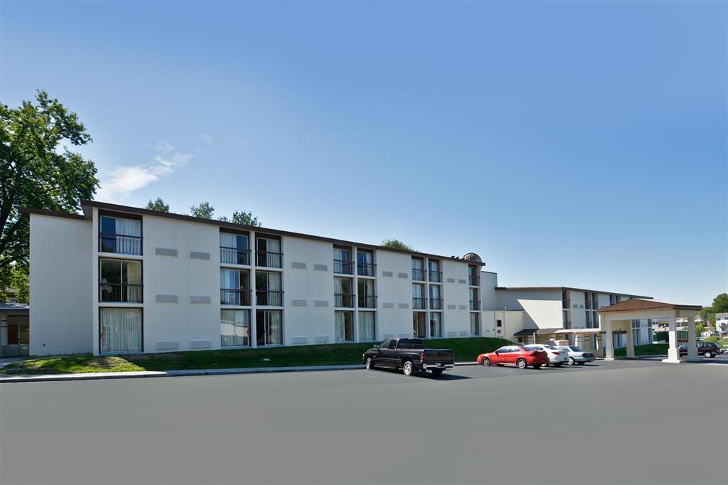 Wingate By Wyndham Bloomington Hotel Екстериор снимка